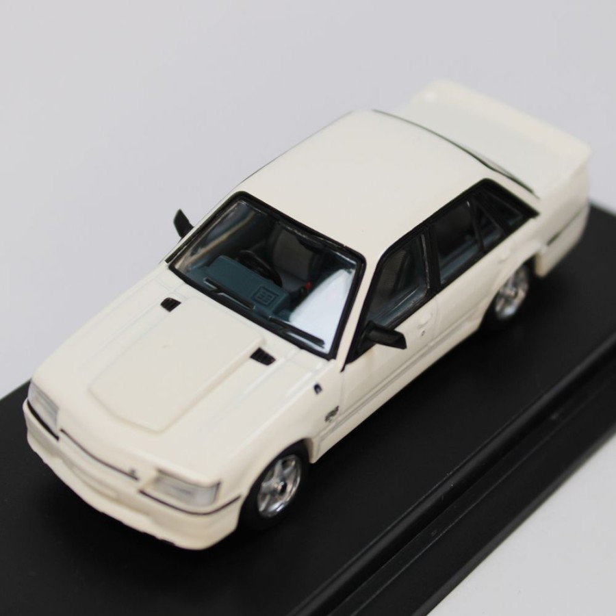 Model Cars Biante Model Cars | 1:64 Scale Hdt Vk Group 3 Alpine White Biante Minicars - Biante Model Cars